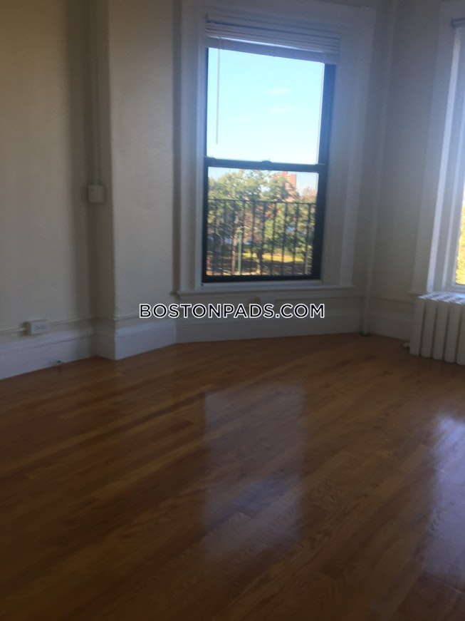 Boston - $3,650+ /mo