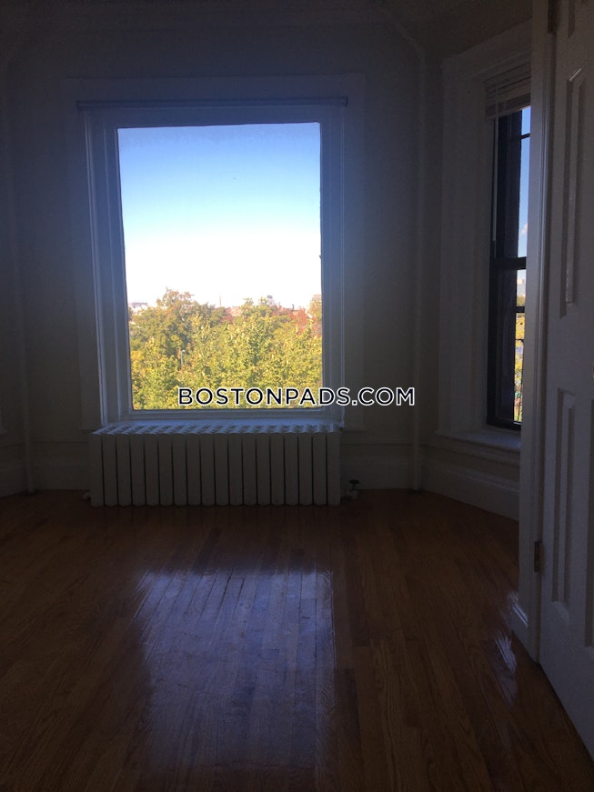 Boston - $3,650+ /mo