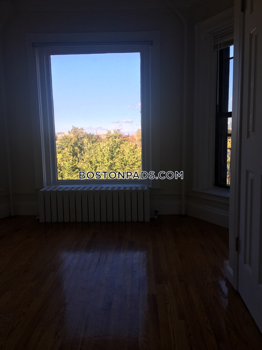 BOSTON - FENWAY/KENMORE - 2 Beds, 1 Bath - Image 2