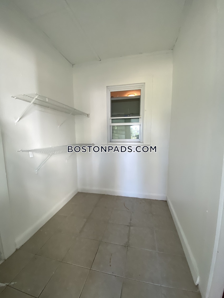 BOSTON - BRIGHTON - OAK SQUARE - 2 Beds, 1 Bath - Image 5