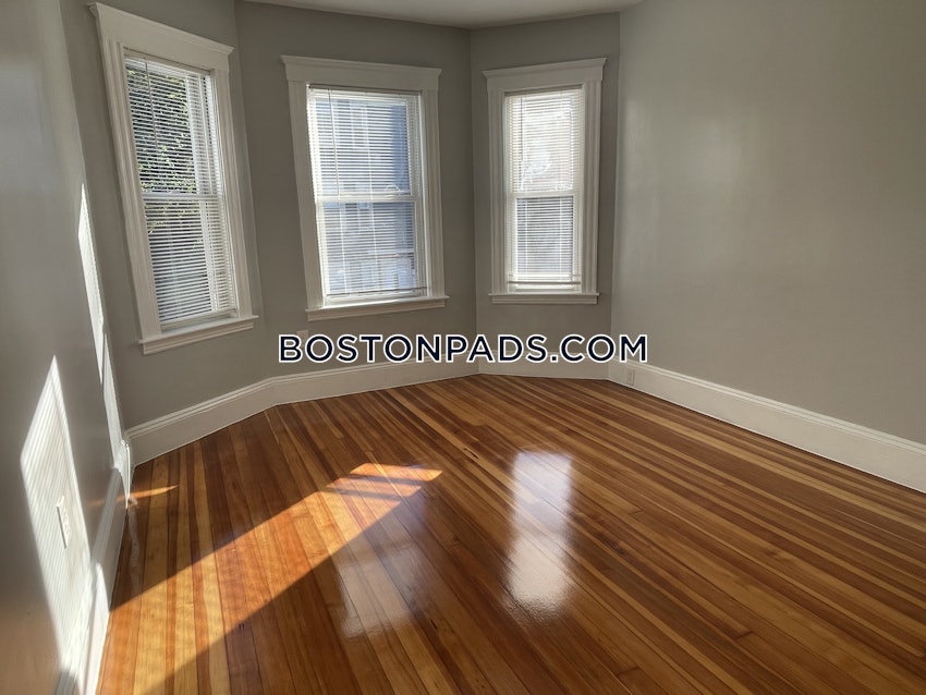 BOSTON - DORCHESTER - UPHAMS CORNER - 3 Beds, 1 Bath - Image 7