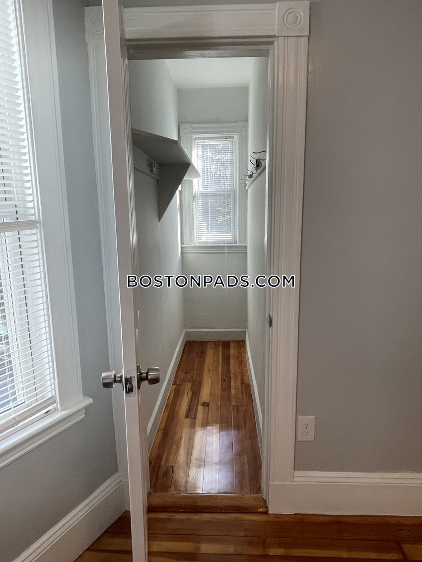 BOSTON - DORCHESTER - UPHAMS CORNER - 3 Beds, 1 Bath - Image 18