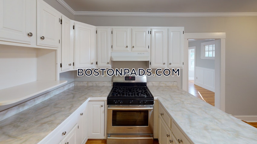 BOSTON - BRIGHTON - BOSTON COLLEGE - 5 Beds, 2.5 Baths - Image 8