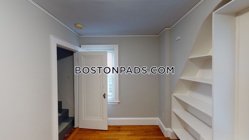 BOSTON - BRIGHTON - BOSTON COLLEGE - 5 Beds, 2.5 Baths - Image 2