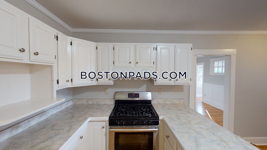 BOSTON - BRIGHTON - BOSTON COLLEGE - 5 Beds, 2.5 Baths - Image 1