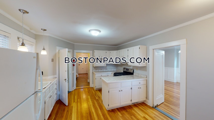 BOSTON - BRIGHTON - BOSTON COLLEGE - 5 Beds, 2.5 Baths - Image 32