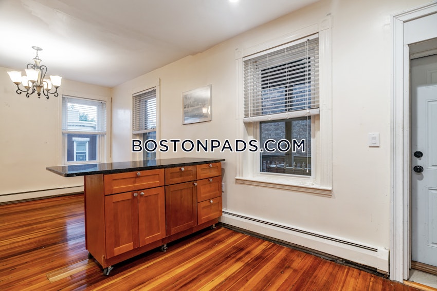 BOSTON - JAMAICA PLAIN - CENTER - 4 Beds, 2 Baths - Image 2