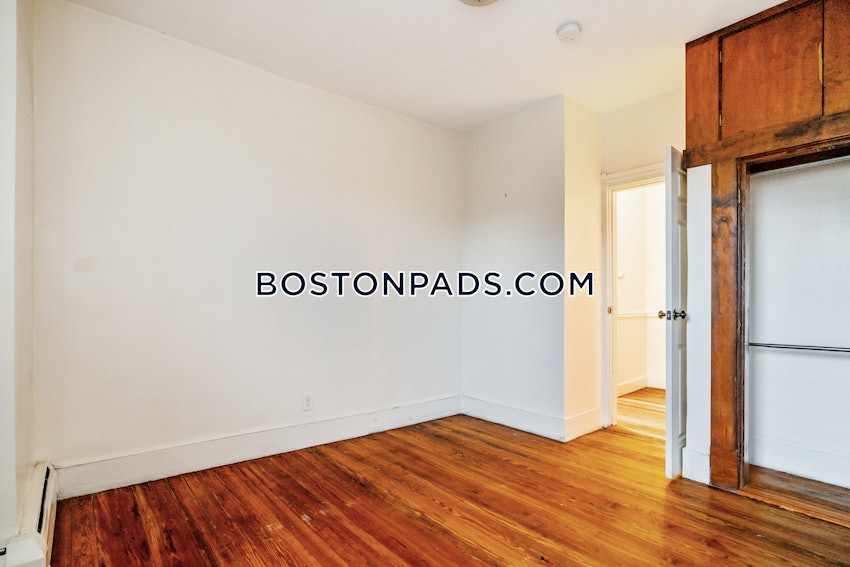 BOSTON - JAMAICA PLAIN - HYDE SQUARE - 4 Beds, 2 Baths - Image 6