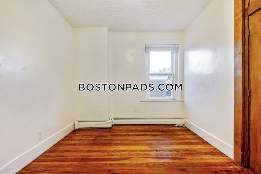 BOSTON - JAMAICA PLAIN - HYDE SQUARE - 4 Beds, 2 Baths - Image 12