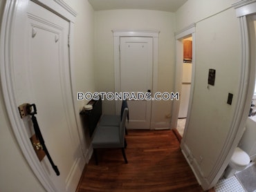 Boston - 0 Beds, 1 Baths