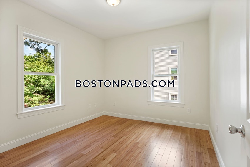BOSTON - FORT HILL - 4 Beds, 2 Baths - Image 28
