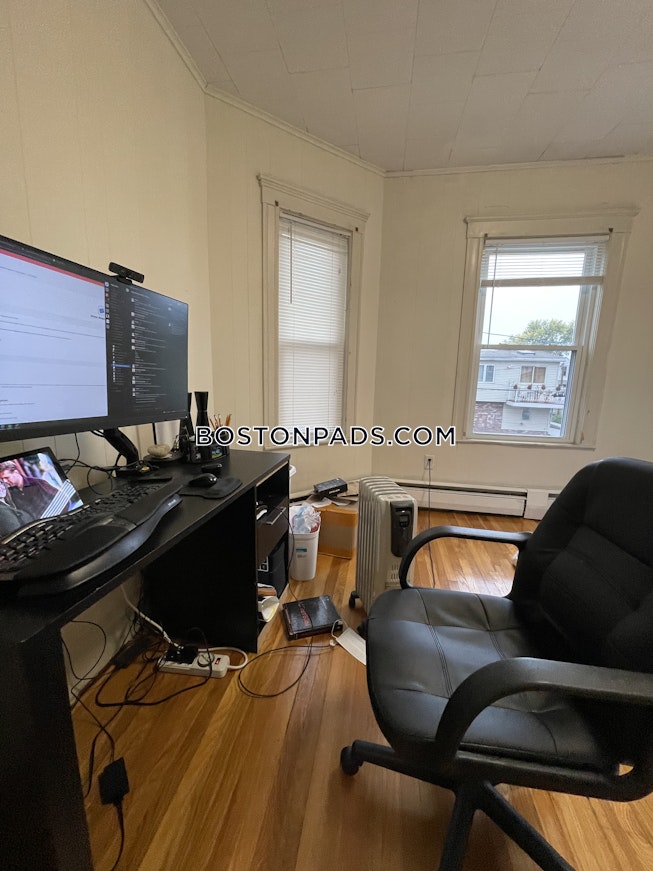 Medford - $3,300+ /mo