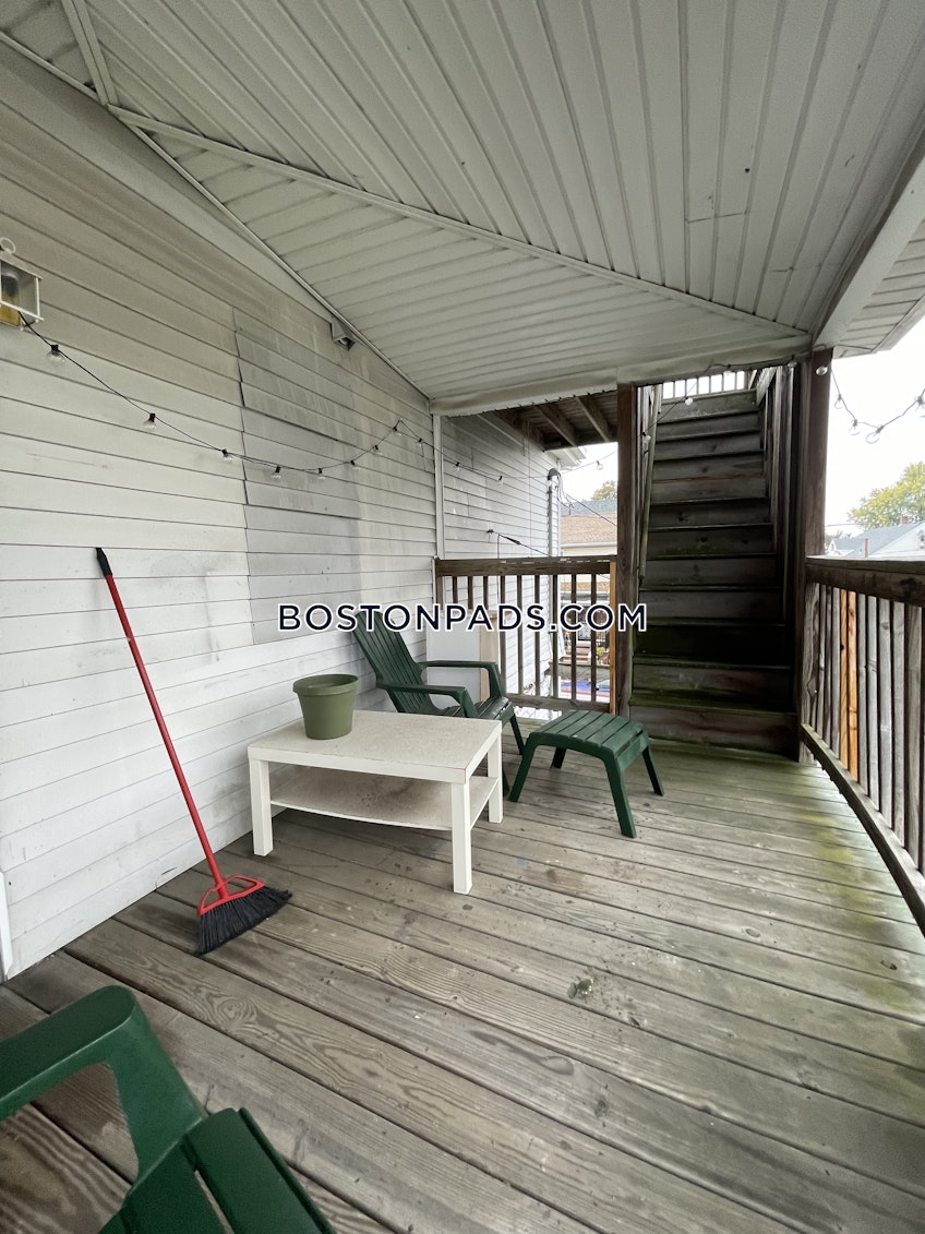 Medford - $3,300+ /month