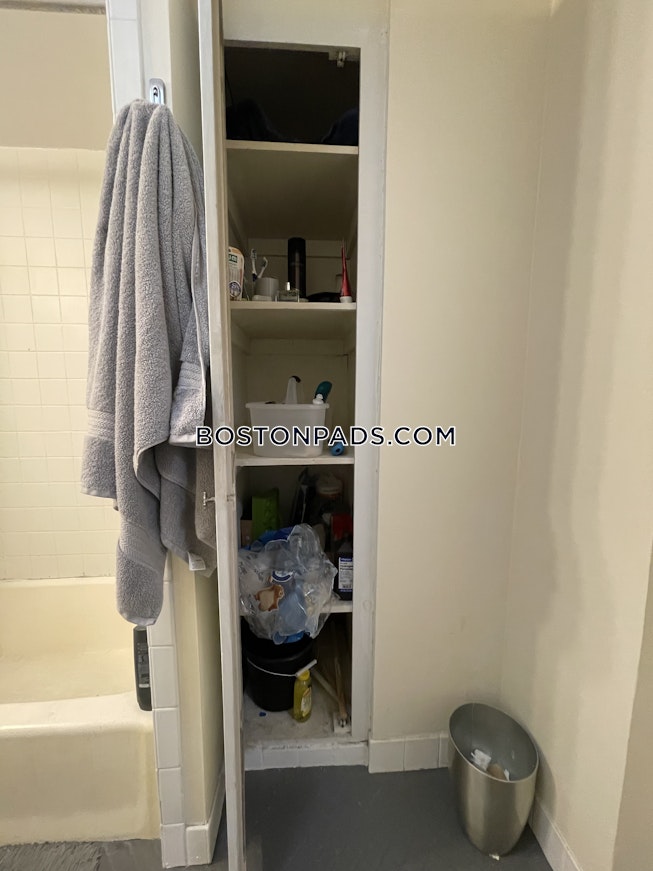 Medford - $3,300+ /mo