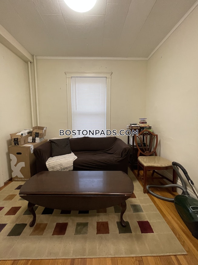 Medford - $3,300+ /mo