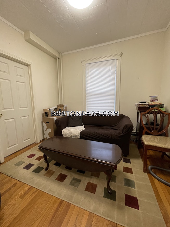 Medford - $3,300+ /mo