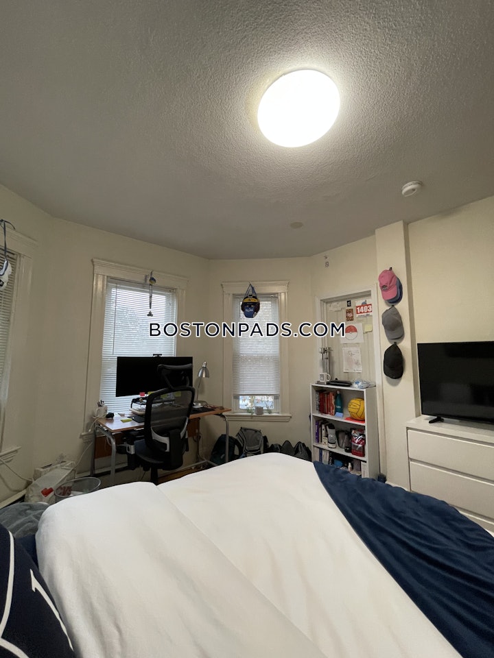 medford-apartment-for-rent-2-bedrooms-1-bath-tufts-3300-8020927 