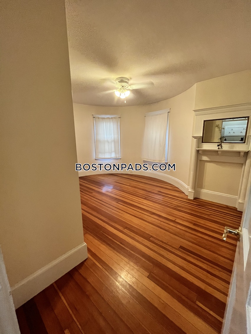 BOSTON - BRIGHTON - OAK SQUARE - 3 Beds, 1 Bath - Image 31