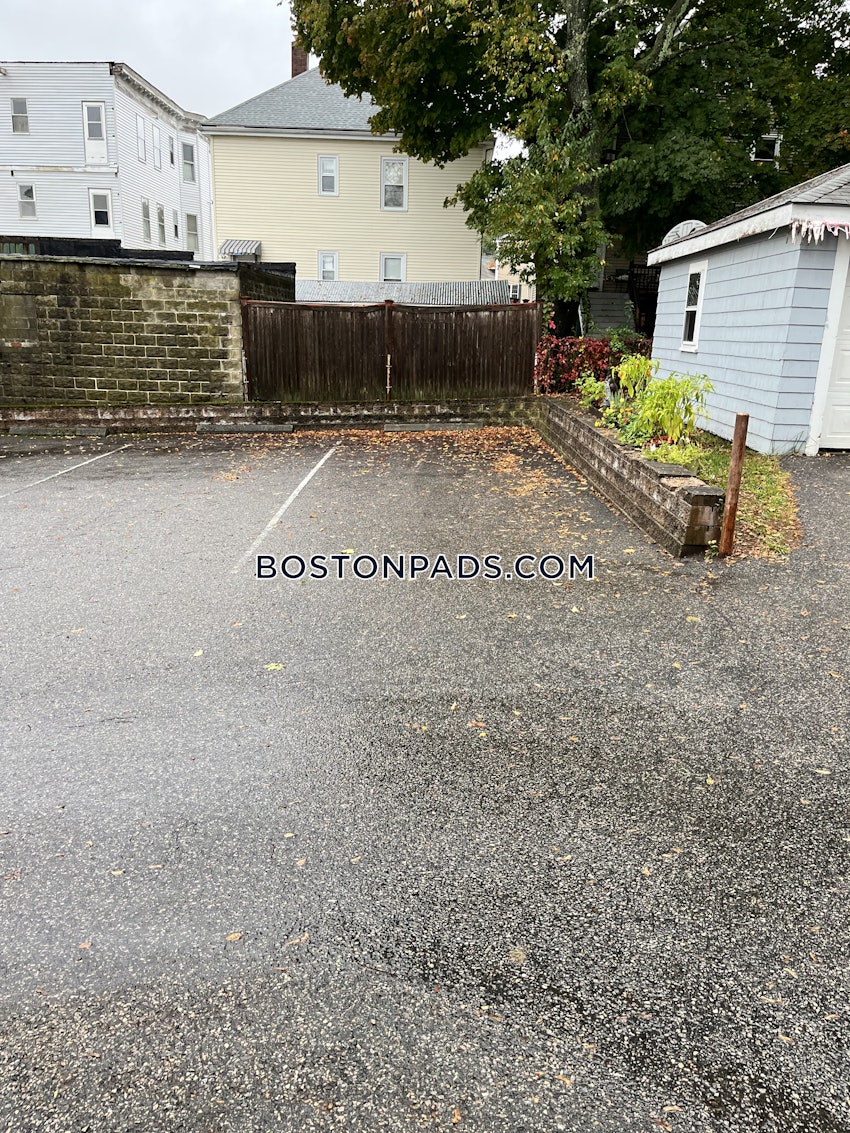 BOSTON - BRIGHTON - OAK SQUARE - 3 Beds, 1 Bath - Image 15