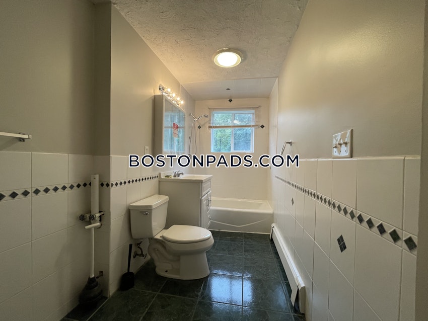 NEWTON - CHESTNUT HILL - 2 Beds, 1 Bath - Image 2