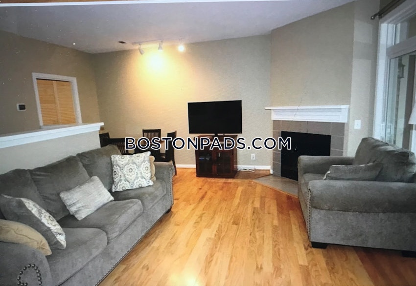 BRAINTREE - 2 Beds, 2 Baths - Image 1