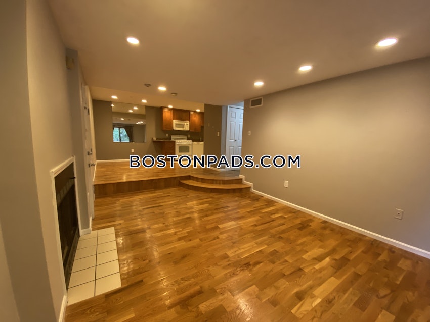 BOSTON - WEST ROXBURY - 2 Beds, 2 Baths - Image 10