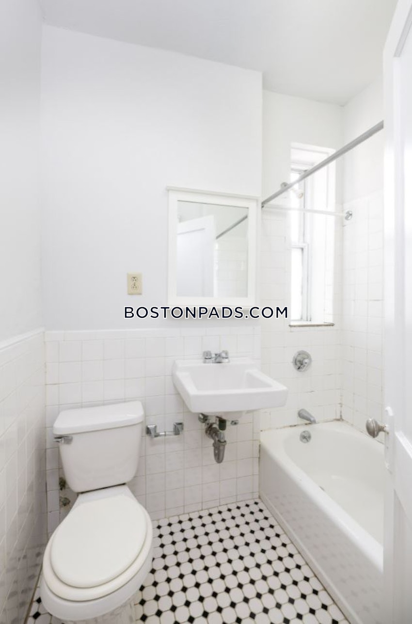 BOSTON - MISSION HILL - 1 Bed, 1 Bath - Image 15