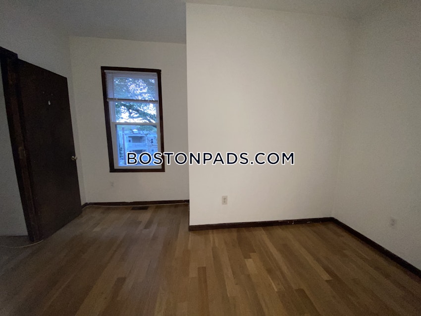 BOSTON - JAMAICA PLAIN - CENTER - 3 Beds, 1 Bath - Image 36