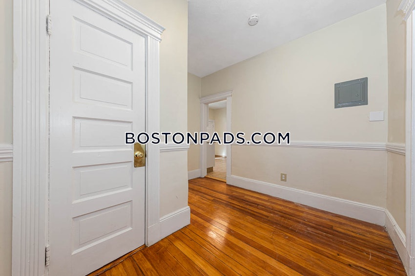 BOSTON - BRIGHTON - OAK SQUARE - 3 Beds, 1 Bath - Image 21