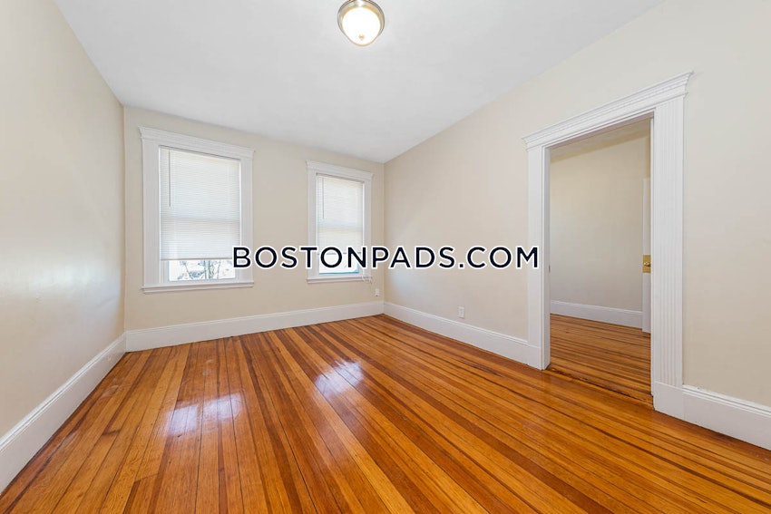 BOSTON - BRIGHTON - OAK SQUARE - 3 Beds, 1 Bath - Image 18