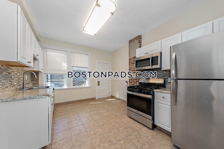 BOSTON - BRIGHTON - OAK SQUARE - 3 Beds, 1 Bath - Image 3