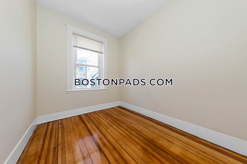 BOSTON - BRIGHTON - OAK SQUARE - 3 Beds, 1 Bath - Image 7