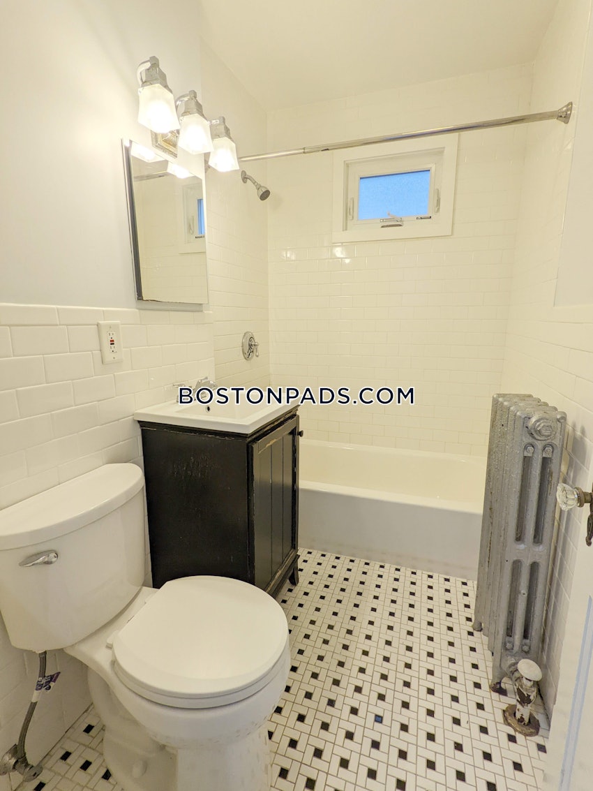 BOSTON - HYDE PARK - 2 Beds, 1 Bath - Image 13