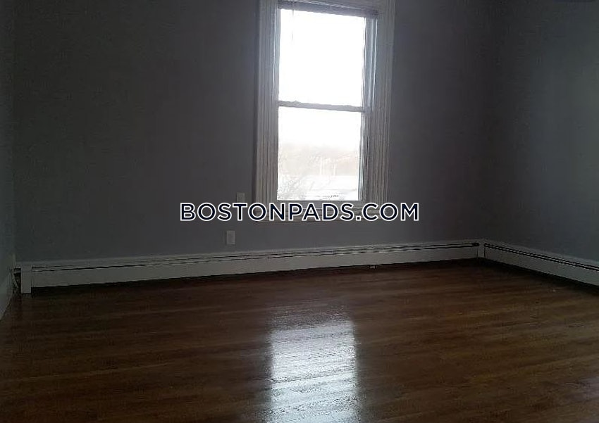 WALTHAM - 1 Bed, 1 Bath - Image 4