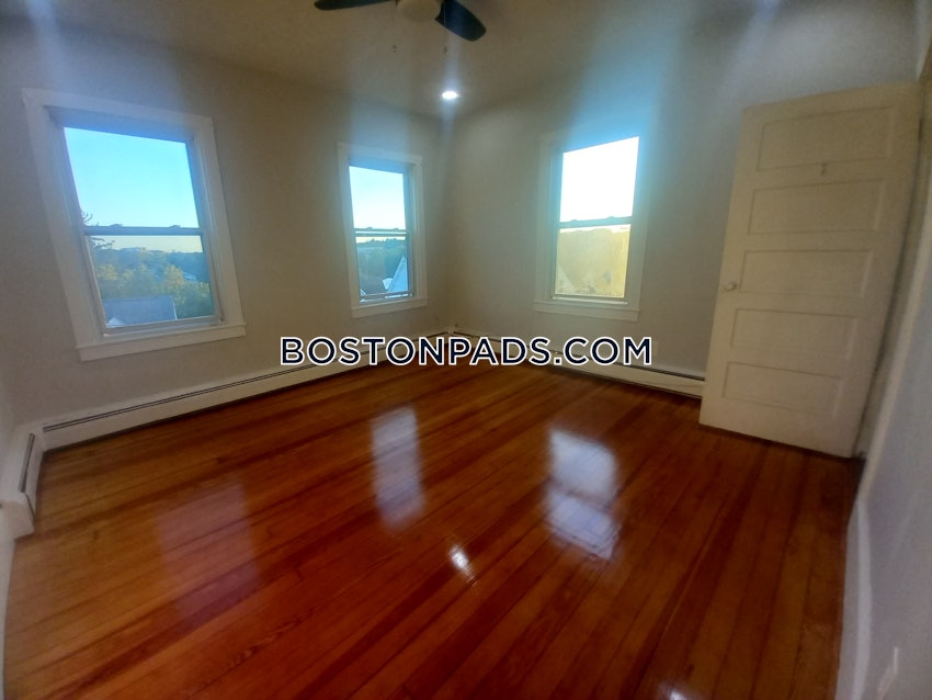 QUINCY - QUINCY CENTER - 2 Beds, 1 Bath - Image 3