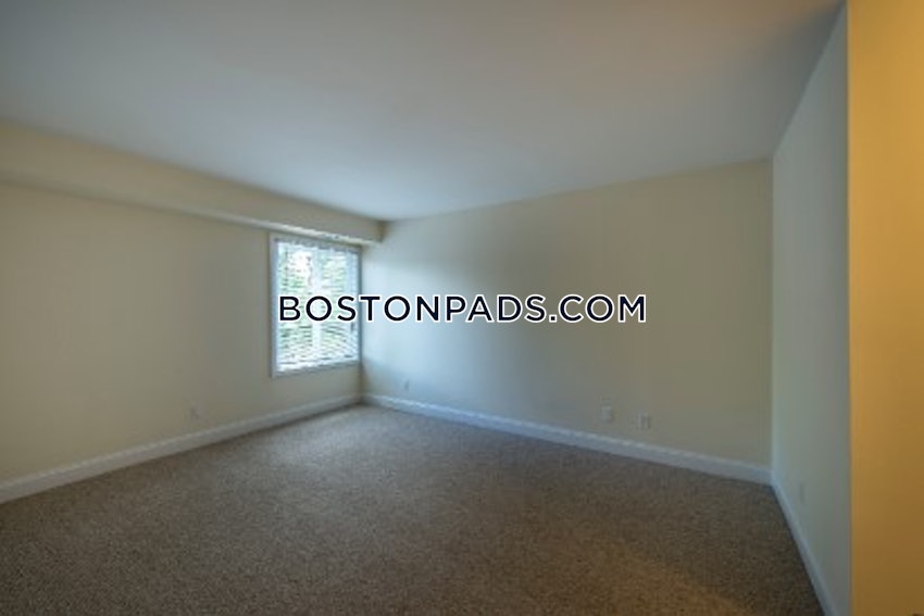 WOBURN - 2 Beds, 1 Bath - Image 10