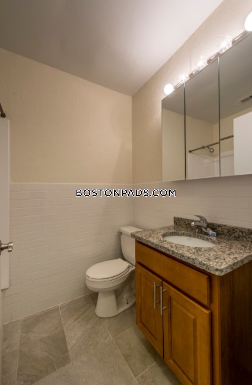 WOBURN - 2 Beds, 1 Bath - Image 9