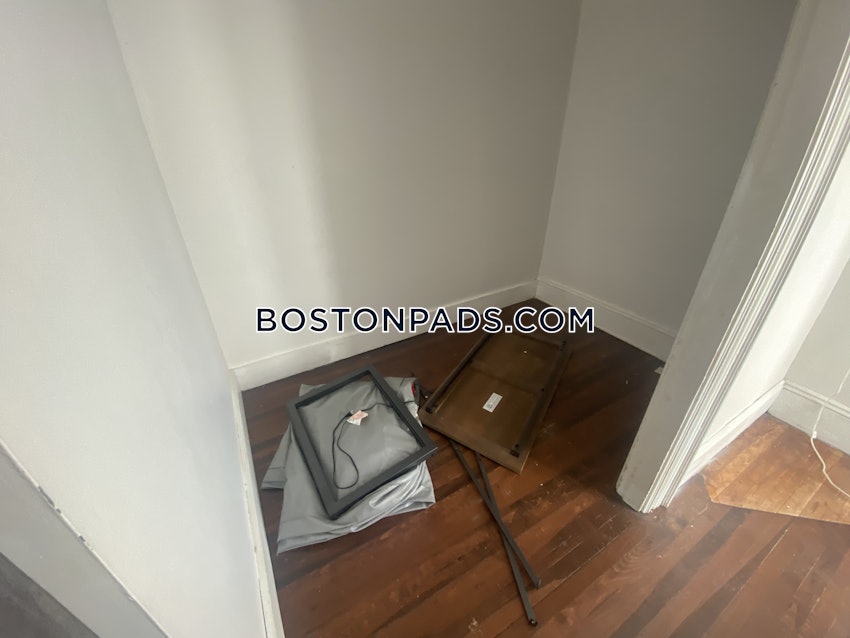 SOMERVILLE - TUFTS - 5 Beds, 1 Bath - Image 41