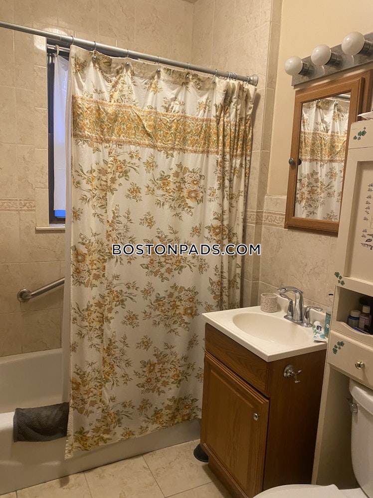 Frederick Ave., Medford