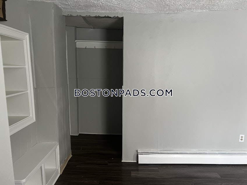 Chelsea - $2,275+ /month