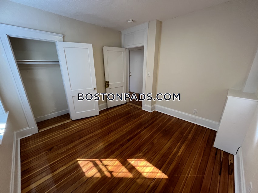 BOSTON - ALLSTON - 3 Beds, 1 Bath - Image 5