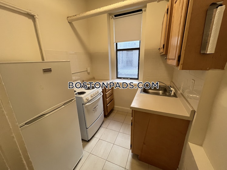 Commonwealth Ave., Brookline