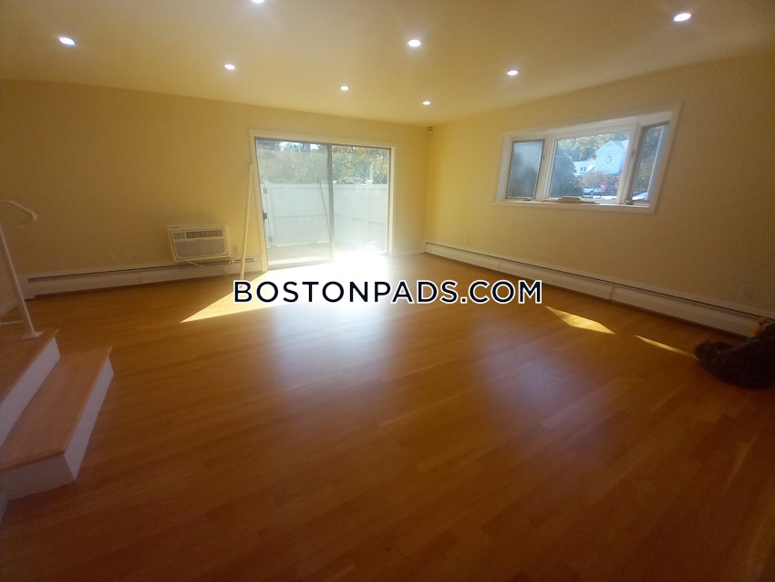 BROOKLINE - CHESTNUT HILL - 2 Beds, 1.5 Baths - Image 5