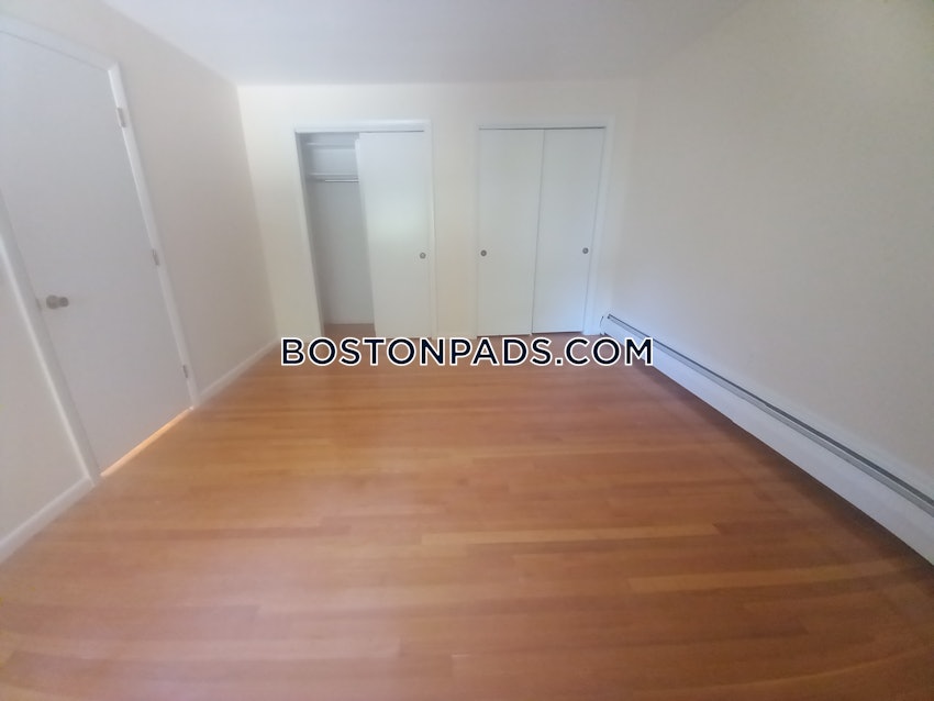 BROOKLINE - CHESTNUT HILL - 2 Beds, 1.5 Baths - Image 11