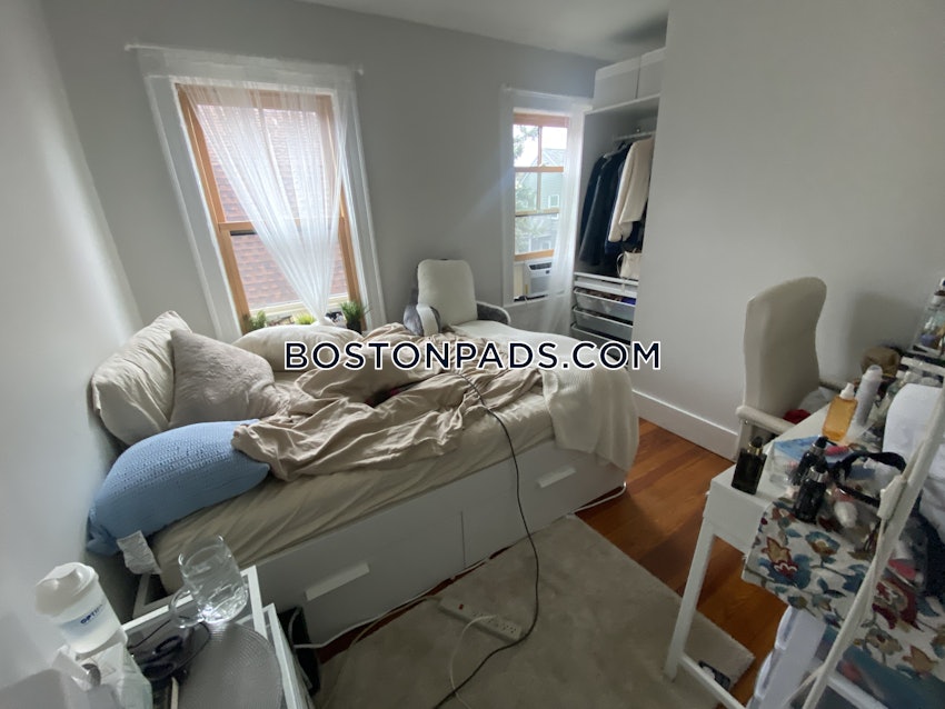 SOMERVILLE - TUFTS - 4 Beds, 1 Bath - Image 3