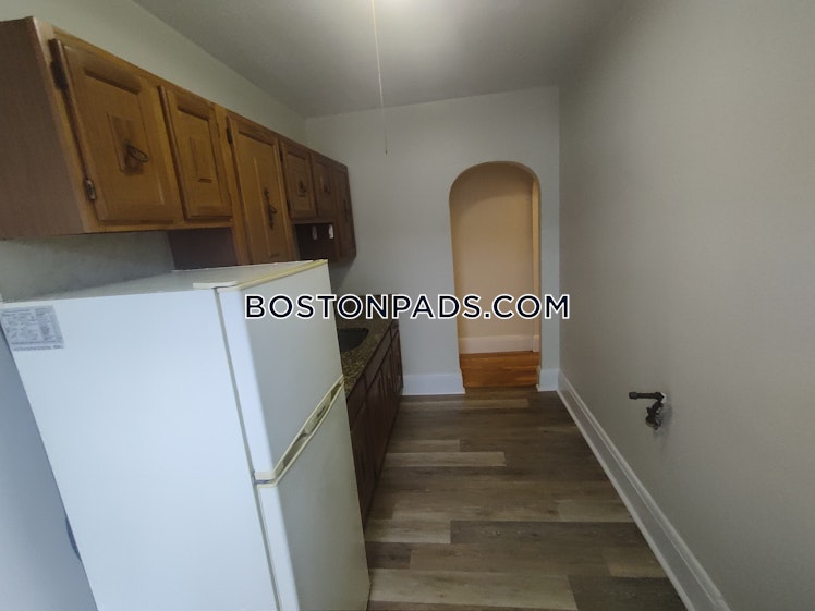 Pleasant St., Malden