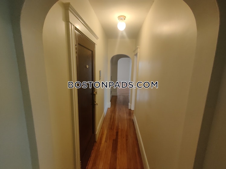 Pleasant St., Malden