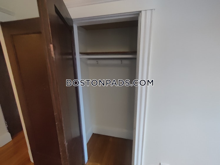 Pleasant St., Malden