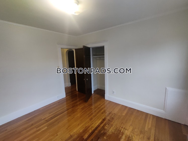 Pleasant St., Malden