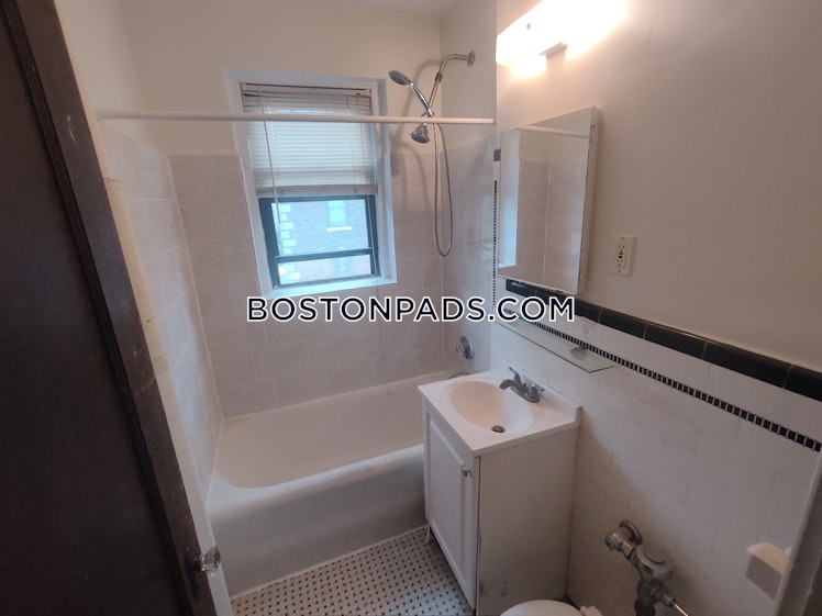 Pleasant St., Malden